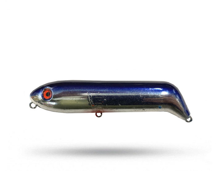 Manns Tail Dragger - Blue Chrome i gruppen Fiskedrag / Ytbeten och Poppers hos Örebro Fiske & Outdoor AB (TD400-05)