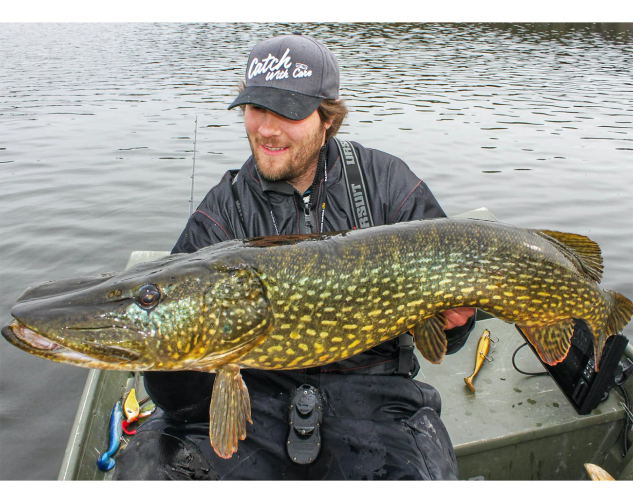 Cwc Orange Hand CWC PRO UV Orange Stinger, SS 100lb Giant Tandem 2/0 | Krok & Småplock ...