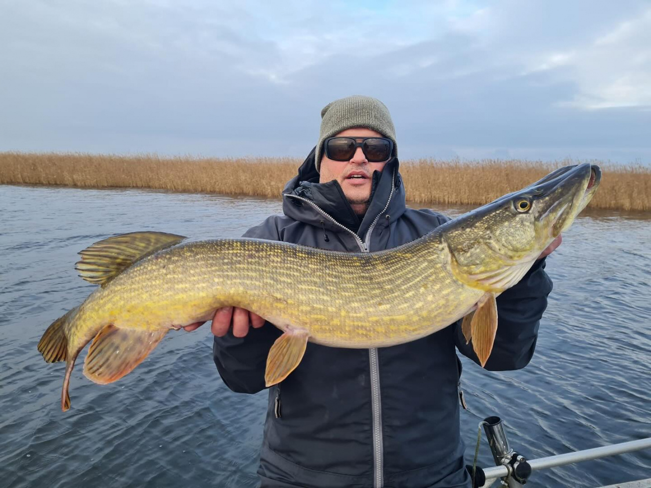 St. Croix Legend Tournament Musky - Lip Stick II - 8'3