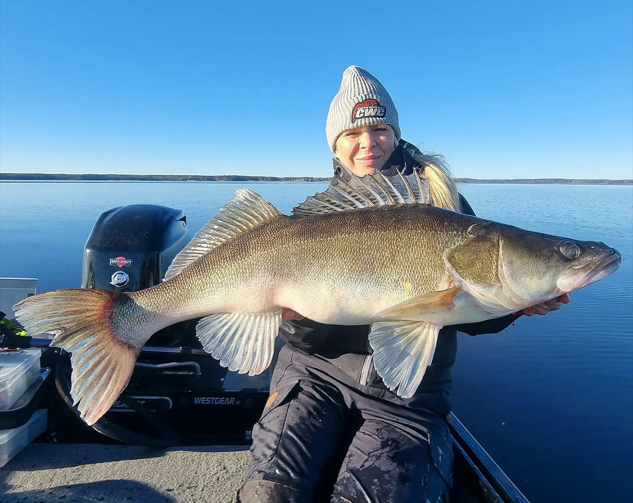 Strike Pro Bold Suspending 11 cm